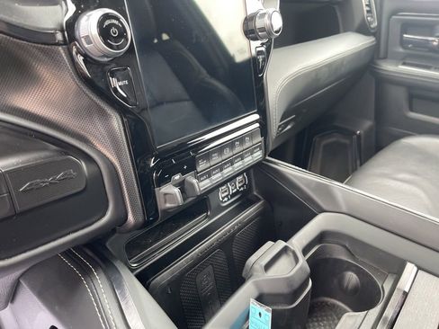 Used 2024 RAM 3500 Limited AWD/4WD image 15