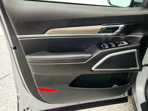 Used 2022 Kia Telluride EX w/ EX Premium Package image 11