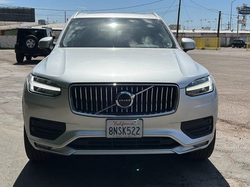 Used 2020 Volvo XC90 T5 Momentum w/ Protection Package Premier image 9