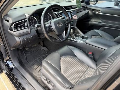 Used 2019 Toyota Camry SE FWD image 10