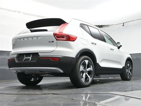New 2025 Volvo XC40 B5 Plus w/ Protection Package Premier image 40