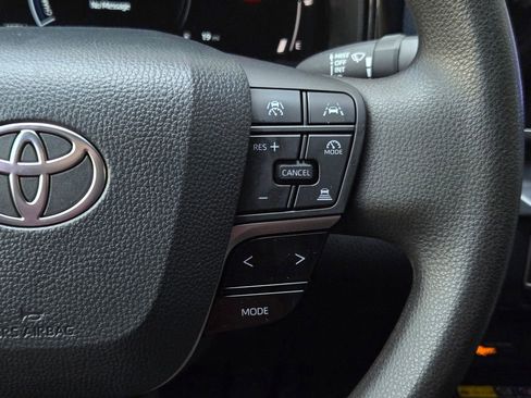 Used 2025 Toyota Camry LE image 22