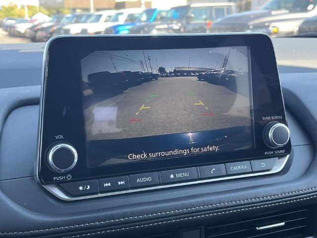 Used 2025 Nissan Rogue SV AWD/4WD image 30