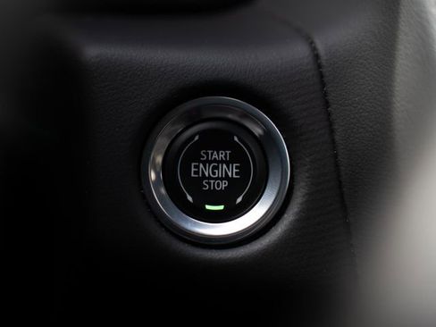 Used 2023 Chevrolet Suburban Z71 w/ Luxury Package AWD/4WD image 29