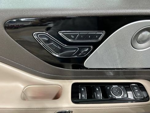 Used 2020 Lincoln Aviator Reserve w/ Equipment Group 201A AWD/4WD image 14