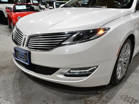 Used 2016 Lincoln MKZ AWD w/ Equipment Group 300A Reserve image 5