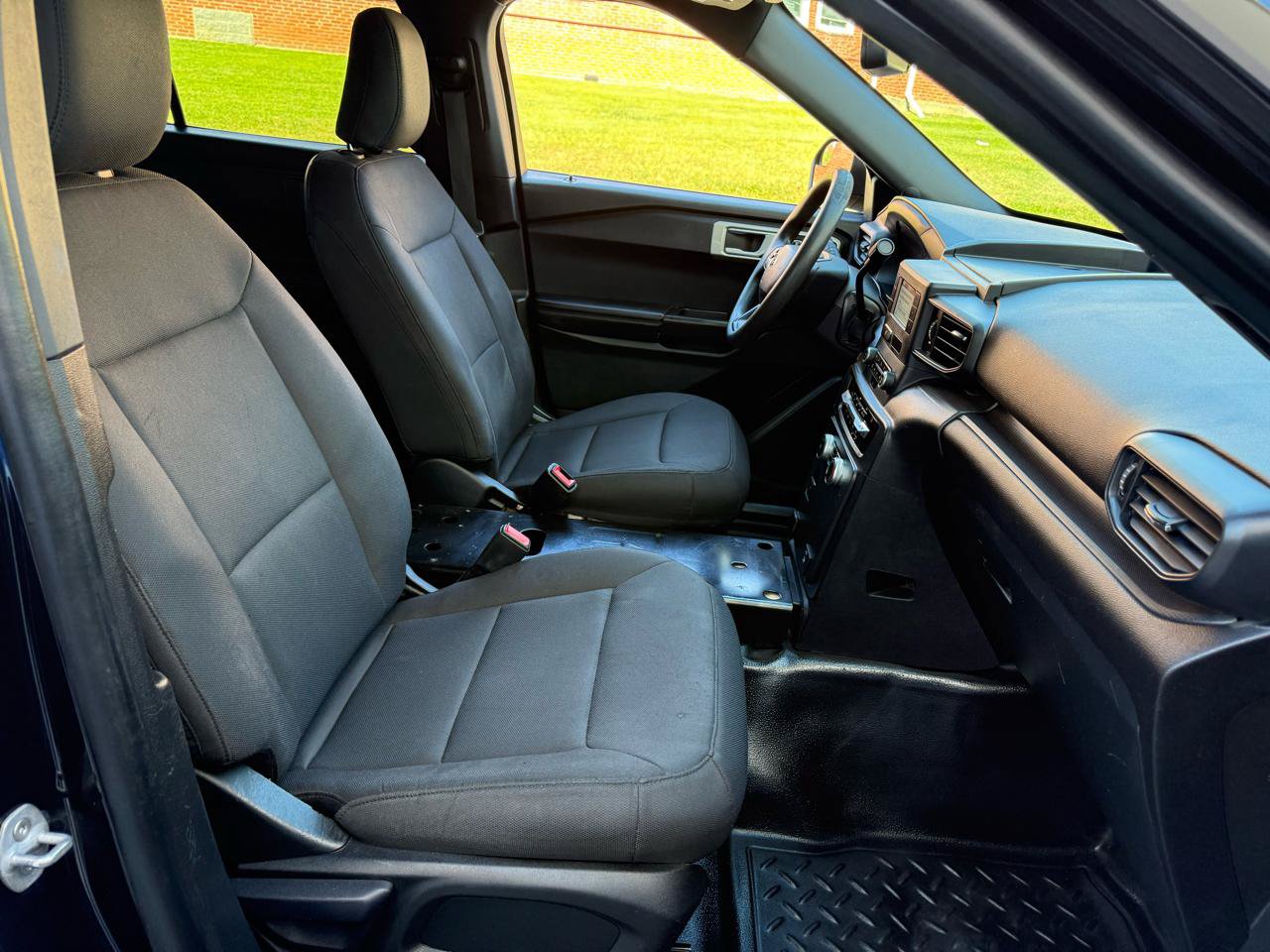 Used 2023 Ford Explorer 4WD Police Interceptor image 4