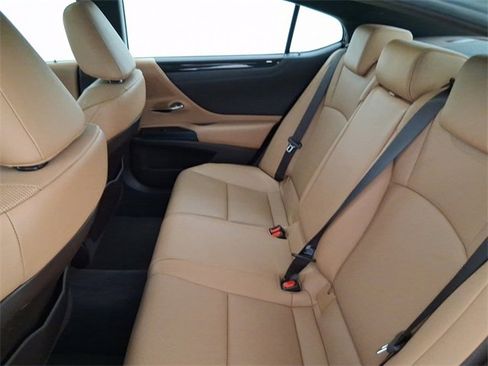 Used 2021 Lexus ES 350 w/ Premium Package image 18