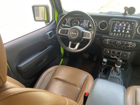 Used 2021 Jeep Wrangler Unlimited Sahara w/ Cold Weather Group AWD/4WD image 12