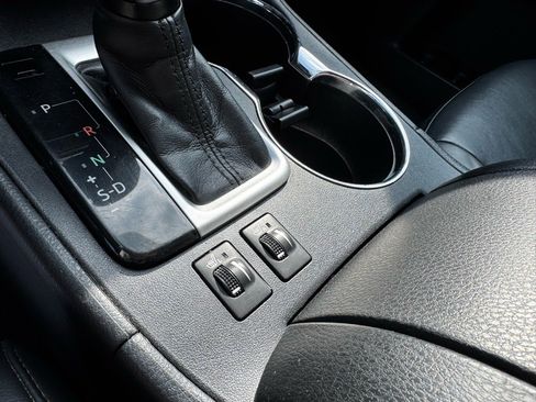 Used 2015 Toyota Highlander XLE image 22