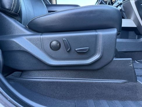 Used 2022 Ford F250 Lariat w/ Lariat Value Package image 22