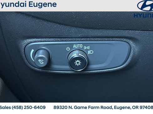 Used 2023 Chevrolet Equinox RS AWD/4WD image 34