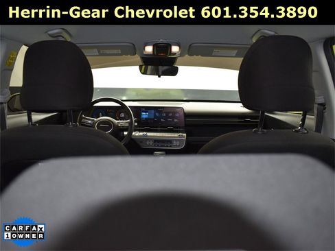 Used 2024 Hyundai Kona SEL image 17