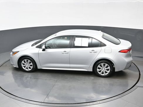 Used 2024 Toyota Corolla LE FWD image 35
