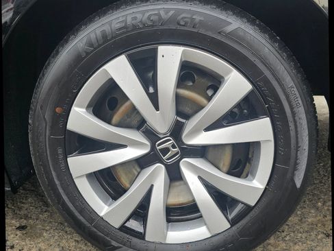 Used 2023 Honda Civic LX image 32