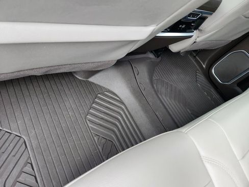 Used 2022 Chevrolet Silverado 1500 LTZ image 8