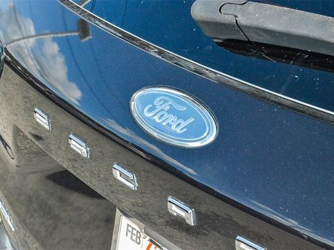 Used 2020 Ford Escape SEL image 8