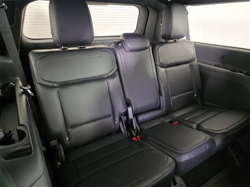 Used 2025 Ford Expedition Max Platinum w/ Stealth Performance Package image 28