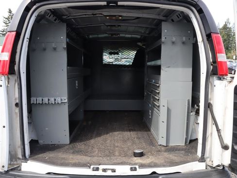 Used 2016 GMC Savana 3500 RWD image 4