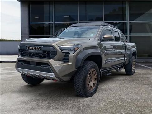 Used 2025 Toyota Tacoma 4x4 Double Cab Hybrid image 5
