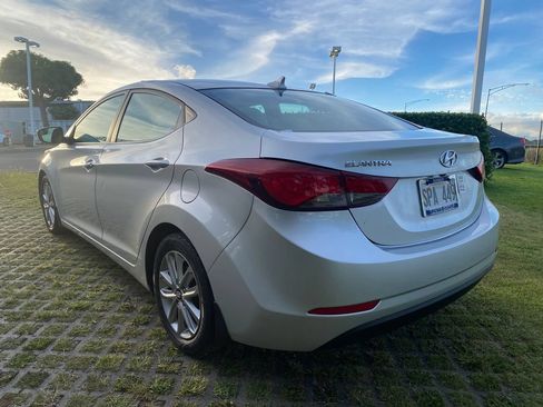 Used 2015 Hyundai Elantra SE w/ Option Group 02 FWD image 5