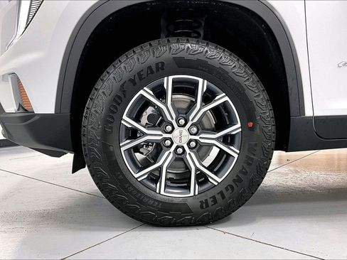 New 2026 GMC Acadia AT4 w/ LPO, Floor Liner Package image 36