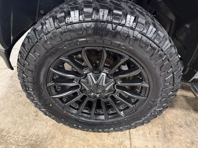 Used 2025 RAM 2500 Big Horn AWD/4WD image 37