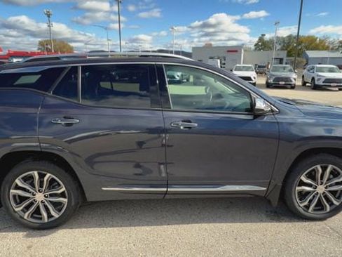 Used 2019 GMC Terrain Denali w/ Advanced Safety Package image 9