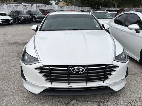 Used 2022 Hyundai Sonata SE w/ Cargo Package FWD image 2
