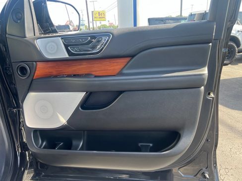 Used 2019 Lincoln Navigator L Reserve AWD/4WD image 79