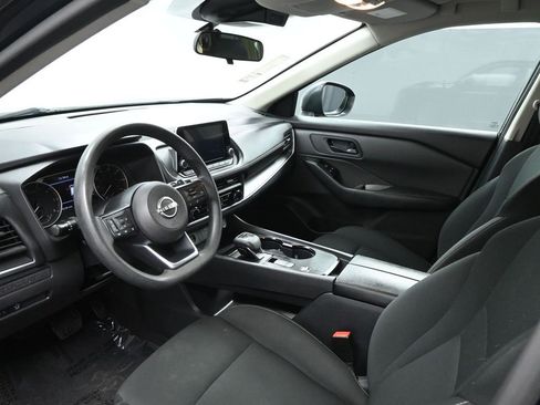 Used 2024 Nissan Rogue S image 8