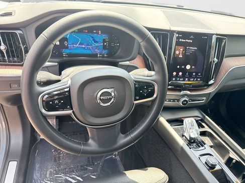 Certified 2023 Volvo XC60 T8 Ultimate w/ Climate Package AWD/4WD image 13