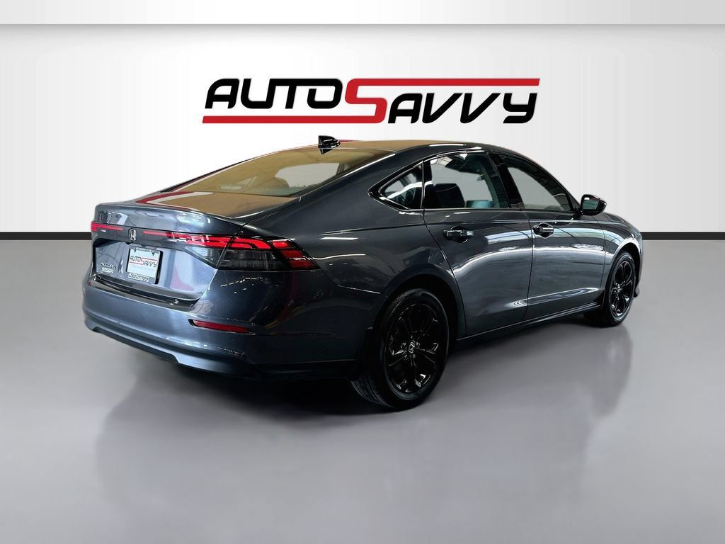 Used 2025 Honda Accord SE image 7