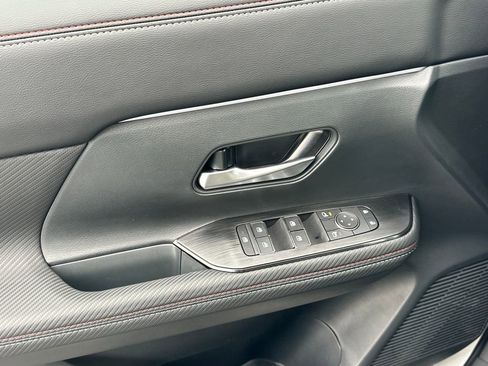 New 2026 Nissan Kicks SR w/ Illumination Package image 10