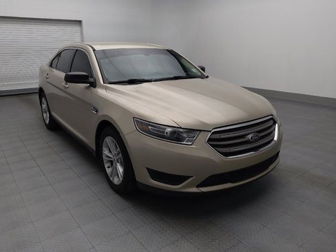 Used 2018 Ford Taurus SE FWD image 13