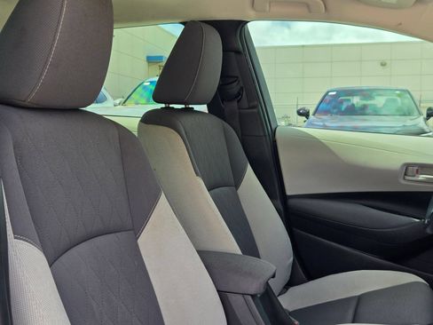 Used 2024 Toyota Corolla LE FWD image 30