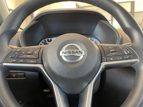 Used 2023 Nissan Sentra SV image 27