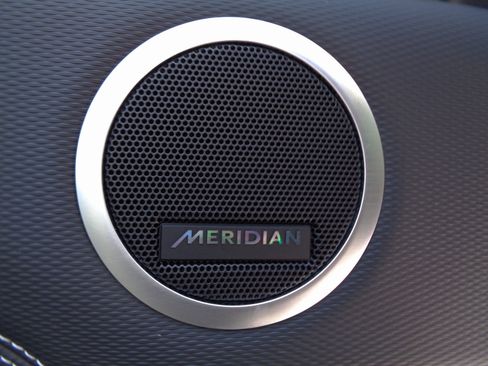 Used 2023 Land Rover Discovery S R-Dynamic image 18