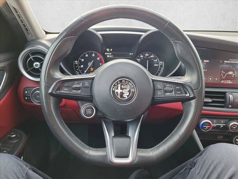 Used 2020 Alfa Romeo Giulia Ti w/ Nero Edizione image 18