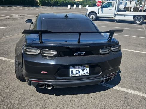 Used 2019 Chevrolet Camaro SS image 8