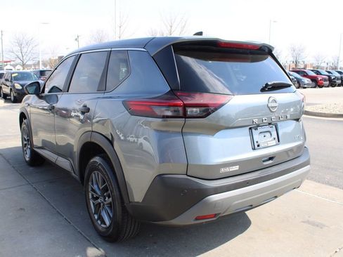 Used 2023 Nissan Rogue S image 5