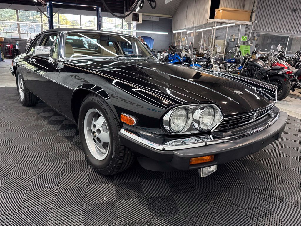 Used 1988 Jaguar XJS V12 Convertible RWD image 12
