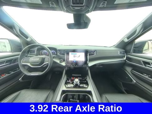 Used 2024 Jeep Wagoneer Series II image 25