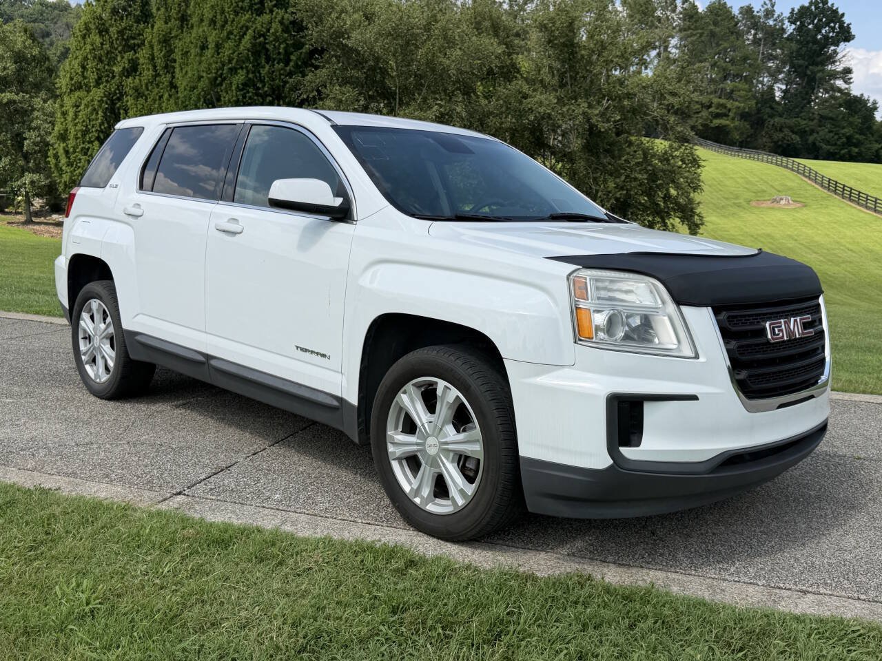 Used 2017 GMC Terrain SLE AWD/4WD image 13
