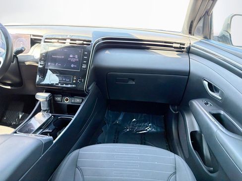 Used 2022 Hyundai Santa Cruz SEL Premium image 17