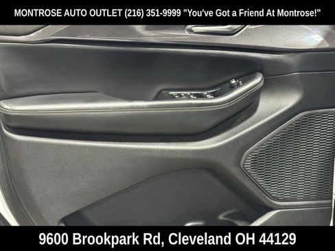 Used 2023 Jeep Grand Cherokee Altitude image 11