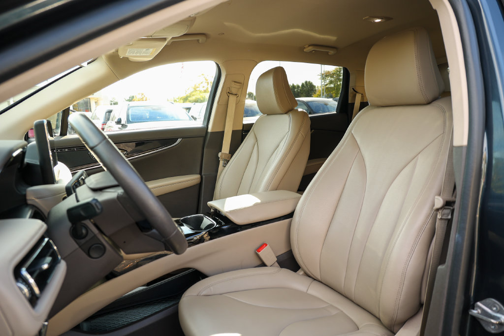 Used 2023 Lincoln Nautilus AWD w/ Premium Package image 35