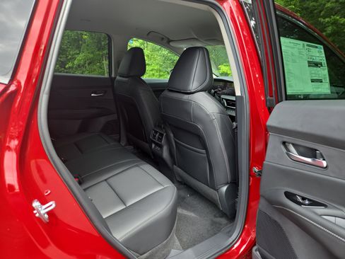 New 2025 Nissan Murano SV image 17