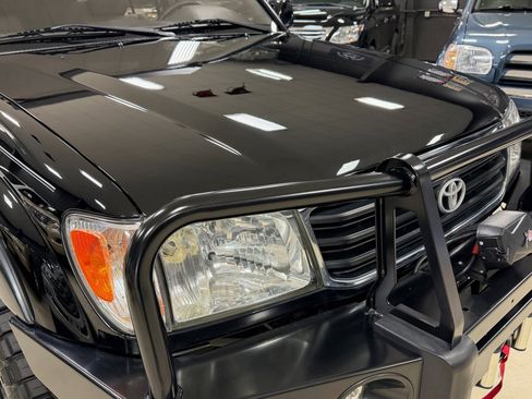 Used 2001 Toyota Land Cruiser AWD/4WD image 6