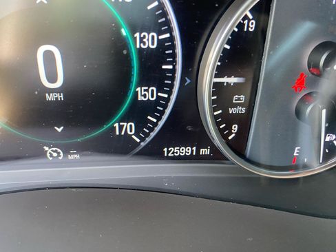 Used 2019 Buick LaCrosse Essence w/ Sun and Shade Package AWD/4WD image 16